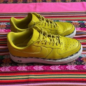 NIKE AIR FORCE 1 limited edition YELLOW  leather with nike trim detail